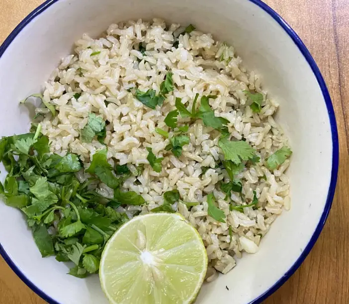 Seving cilantro brown rice