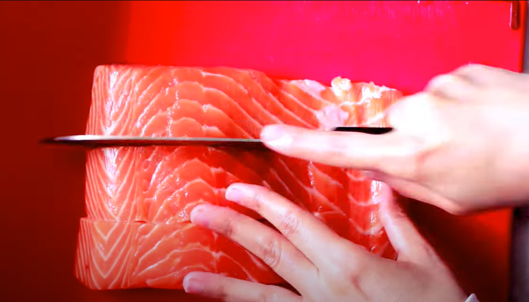 salmon cutting